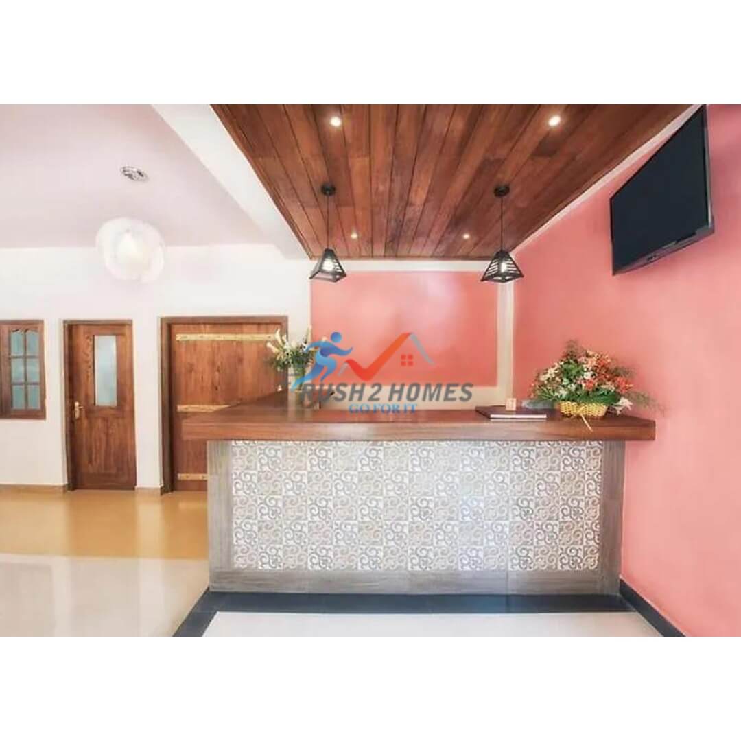 Hotel and 4BR house are on the same 32.45 perch property. 5 minutes drive to the Kandy City Centre