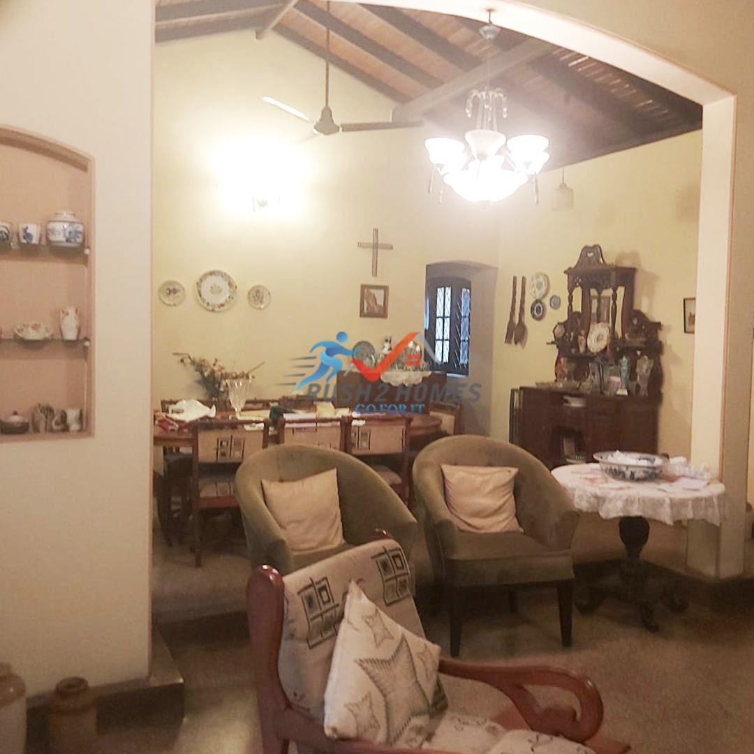 Land for Sale in Nugegoda (with Bungalow-Type House)