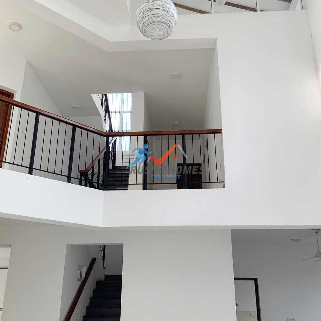 03 Storey House for Sale in Boralesgamuwa