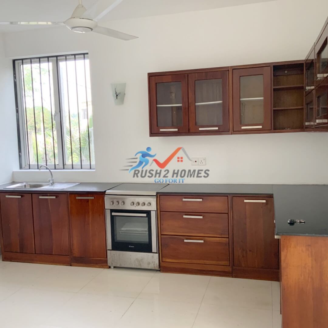 03 Storey House for Sale in Boralesgamuwa