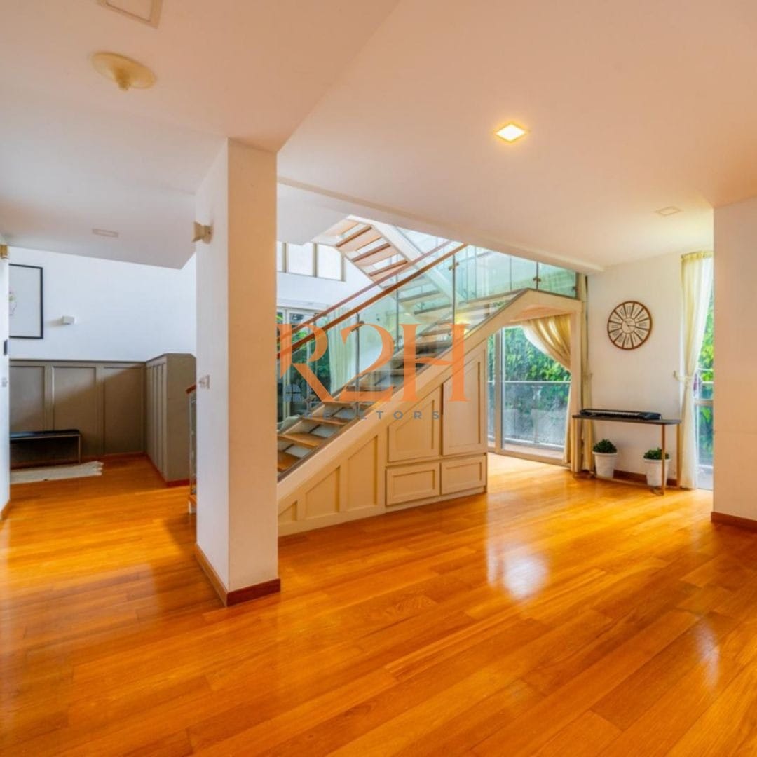 DUPLEX Apartment for Sale in Colombo 07